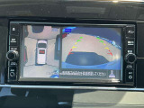 アラウンドビューモニター搭載。上から見下ろしたように液晶に映るのでスムーズな駐車をサポートします。