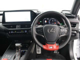 運転席廻りです。