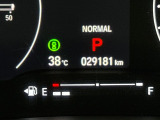 ご納車までの期間ですが、県内のお客様は2週間、県外のお客様は2,3週間ほどでご納車が可能となります。但し、お支払いや書類の状況によっては多少の前後もありますので、その際には何卒ご了承下さい。