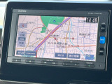 お出かけの際に安心のナビ付です☆バックカメラ機能で駐車もスムーズに行えます。