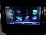 ディスプレイオーディオを装備。スマホとクルマをつなぐことで、これまでのナビに加えて、いろんなサービスが楽しめます。