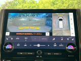 【パノラミックビューモニター】専用のカメラにより、上から見下ろしたような視点で360度クルマの周囲を確認することができます☆死角部分も確認しやすく、狭い場所での切り返しや駐車もスムーズに行えます。