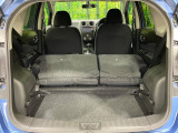 後席を格納すると、これだけの広さが!シーンに合わせたシートアレンジで、大きな荷物も積むことが出来ます♪