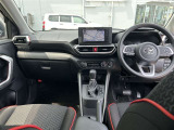 見通しのよいすっきりとした視界で、誰でも運転しやすいです。運転のしやすさは疲れにくさにも繋がりますよ♪