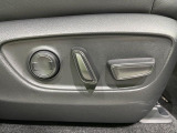 【運転席パワーシート】スイッチ一つで簡単にシートの微調整が可能!電動だから力もいりません!快適なシートポジションにセットして、快適なドライブをお楽しみください。