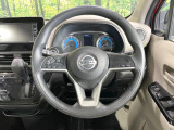 【ステアリングスイッチ】運転中、前方から目線をそらすことなく、オーディオ等の操作が可能な便利機能!安心&快適なドライブを演出してくれます♪