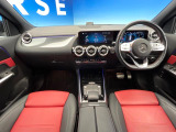 GLAクラス GLA200d 4マチック AMGライン 4WD 