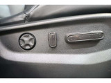 高級車の代名詞!電動シートが装備されています!