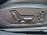 Audi正規ディーラーが高品質をお約束。高度な訓練・教育を受けたAudi専任メカニックが、100項目にもおよぶ精密な点検を実施。すべてクリアしたAudi車だけ、あなたのお手元に届けられるのです