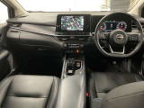 ◆◆◆運転席まわりはこのように機能的にまとまっています。
