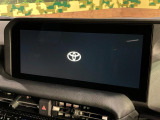 【12.3インチディスプレイオーディオ】スマートフォンと連携が可能な大画面ディスプレイオーディオです。スマートフォンのナビ機能を使用したり、Bluetooth接続で音楽もお楽しみいただけます!