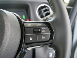 【ACC〈アダプティブ・クルーズ・コントロール〉】予め設定した車速内でクルマが自動的に加減速。前走車との適切な車間距離を維持しながら追従走行しドライバーの運転負荷を軽減します。