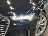 ●LEDハイビームが多数独立で存在し、ハイビーム時に対向車や前方を走る車の部分をロービームに切り替えが可能!!シーケンシャルウインカーも装備!!