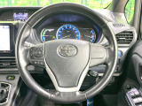 【純正革巻きステアリング】上質な革を使用することで、手にしっかり馴染みとても運転しやすいハンドルです♪