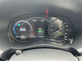 視認性の高いメーターで運転情報を的確に把握できます!