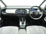 ◆インテリアパネル◆視界広々で非常に運転しやすくロングドライブでも疲れを感じさせないすっきりとまとまったインパネ周りです。