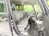 運転席シート廻りは使用感も少なく、良好な状態となっています。丁寧に使われていたことがよくわかりますね。