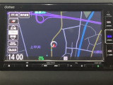 ナビゲーションはフルセグTV、インターナビ対応のGathers純正メモリーナビを搭載しています。Bluetoothオーディオ機能がありますので、スマートフォンなどの音楽も再生できます。