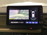 バックモニター付きで車庫入れもラクラク♪