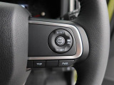 【全車速追従機能付アダプティブクルーズコントロール】走行中に先行車の様子を検知しながら、設定した車速の範囲内で先行車との距離のキープを支援。疲れにくく、長距離運転中の渋滞なども快適に運転できます。