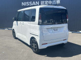後ろ姿までカッコイイ!ワイド感のあるリアデザインで、軽自動車とは思えない存在感。大きなバックドアで荷物の積み降ろしもラクラクです!