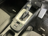 発進時から滑らかに加速する無段階変速のCVTはストップ&ゴーの多い街の中も快適です