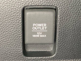 アクセサリーソケットはUSBのアダプターなどをつければ、スマホの充電にも使えます。