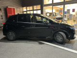 横から見てもスタイリッシュなデザイン、乗り降りもしやすいです。是非、ご試乗ください☆