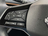 手元でナビの音量調整等が出来るのでナビの操作によるわき見運転を防止することが出来ます。