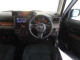 視界良好、操作しやすい運転席です。