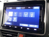 【オーディオ選択画面】AM/FMの切替や、交通情報もこちらの画面から選択できます。