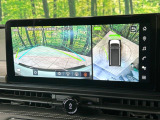 【アラウンドビューモニター】専用のカメラにより、上から見下ろしたような視点で360度クルマの周囲を確認することができます☆死角部分も確認しやすく、狭い場所での切り返しや駐車もスムーズに行えます。