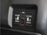 ◆両側電動スライドドア◆狭い駐車場でも乗り降りが楽々♪お子様が隣の車にドアを当ててしまう心配もございません!小さなお子様連れの方もこれで安心。