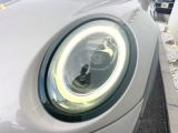 ●LEDヘッドライト:夜間走行時も良好な視界を確保し安心して運転できる高輝度LEDヘッドライトを装備!点灯速度が早く、消費電力も抑えられています。
