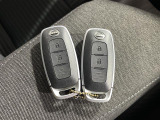 【スマートキー(エンジンスタートストップスイッチ)スマートキー(電子キー)を待っていれば、スイッチを押すだけでエンジンをかけることができます!
