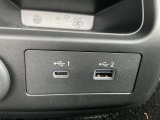 前席USB電源です。