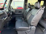 長時間の運転も疲れにくいフロントシート!体をしっかり支えてくれて運転がしやすい形状です!!