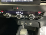 運転席/助手席シートヒーターで寒い日もすぐに温かくなり快適に過ごせます。3段階の温度調整が可能です