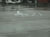 カラーヘッドアップディスプレイ付き。少ない視線移動で情報を確認できるので、運転の疲労軽減に繋がりますよ♪