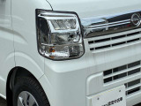 LEDヘッドランプで夜間走行も安心安全です。