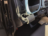 肘置きが付いております。快適に運転できます。