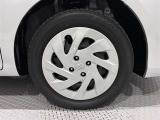 タイヤサイズは185/60R15です。