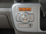 オートエアコンでお好みの温度になり、運転に集中できます。