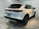 走行シーンに合わせて、EV・ハイブリッド・エンジンの3つのモードを自動で切り替えるので、街乗りから高速走行までスムーズなドライブを楽しめます!