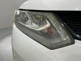 LEDヘッドライトは、点灯の瞬間から最大光量を発揮し、突然暗くなるトンネルなどでの安定感を高めます。