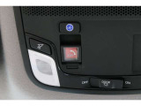 緊急通報ボタンが装備されています。ホンダコネクト対応。ご利用には、Honda Total Care プレミアムのご加入が必要です。