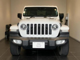7スロットルグリルはJeep伝統の証です。SUVのみにこだわり続けている伝統あるJeep車へお乗り頂いてみてはいかがですか?