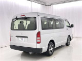 広々とした車内空間に優れた燃費性能。
