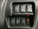 運転席スイッチ部 人気装備の両側オートスライドドア付きで、とっても便利です!!
