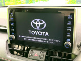 【ナビ機能付きディスプレイオーディオ】ナビ機能搭載の他、お持ちのスマートフォンと連携して、ナビやbluetoothでの音楽再生が可能です♪デザインはもちろん操作性も良好!